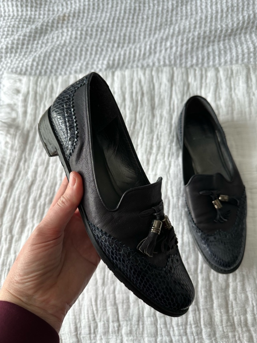 Stuart Weitzman Tassel Loafers Womens 8.5 Leather Snakeskin Cap Toe Flats Spain